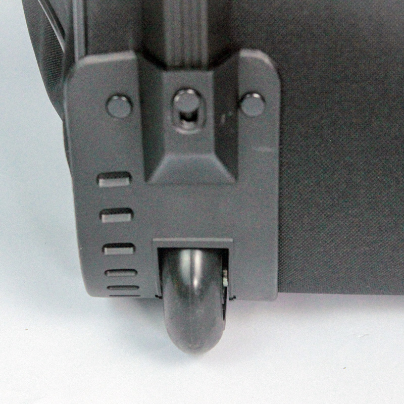 Close-up of heavy-duty wheels on the Rango Sports Clubhouse rolling baseball and softball bags